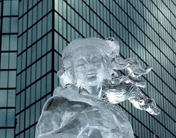 مجسمه یخی (2)