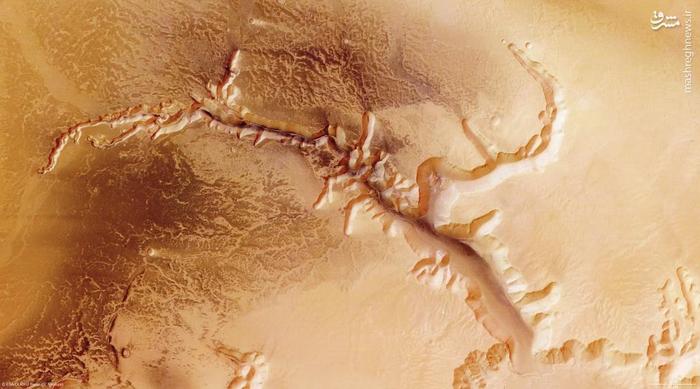 Echus Chasma is an approximately 100 km long and 10 km wide incision in the Lunae Planum high plateau north of Valles Marineris, the Grand Canyon of Mars. Images taken by ESA's Mars Express of Echus Chasma.