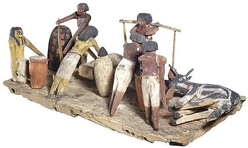 مدل چوبی افرادی که گوشت و آبجو تهیه می کنند، مصر، پادشاهی میانه. 