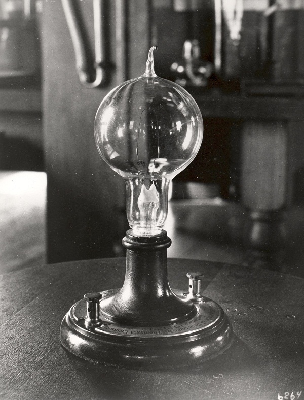 اختراع لامپ