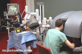 جراحی با روبات جراح